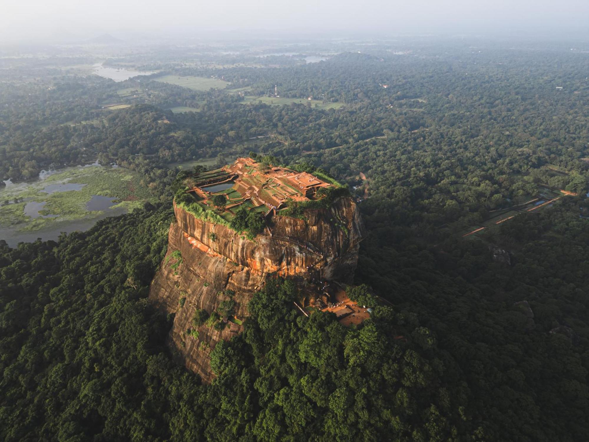 Sundaras Sigiriya Jungles Caves Resort Дамбула Екстериор снимка