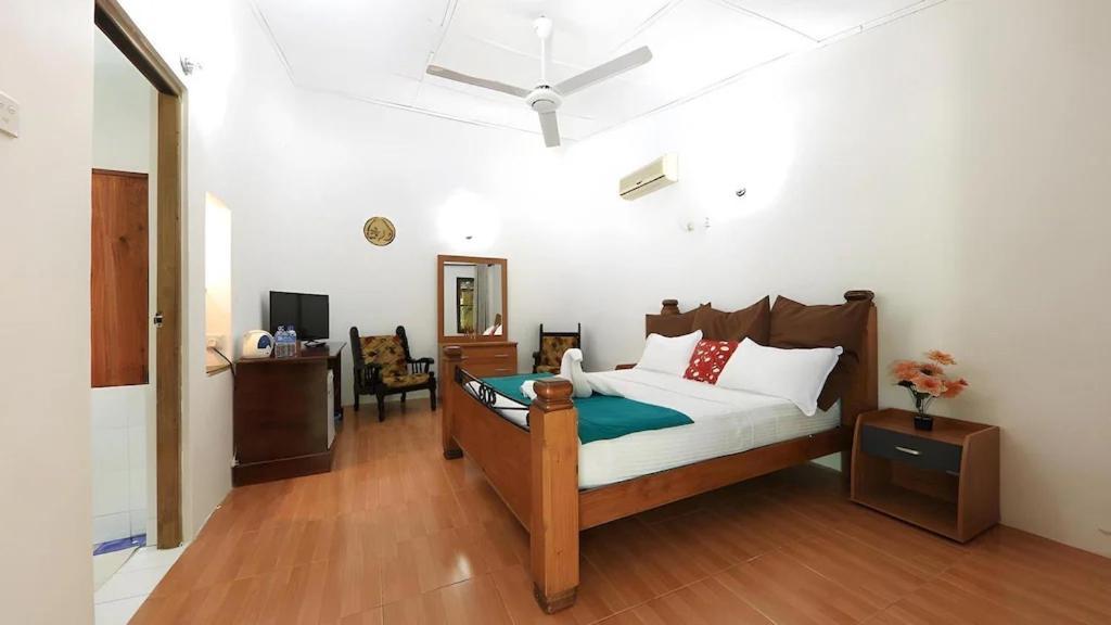 Sundaras Sigiriya Jungles Caves Resort Дамбула Екстериор снимка